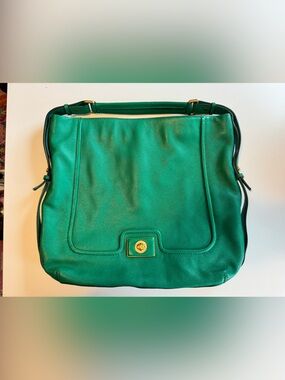 Marc by Marc Jacobs hobo Tote in Kelly Green Pebble Leather euc